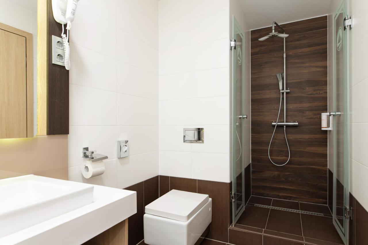 Portobello Wellness & Yacht Hotel Естерґом Екстер'єр фото