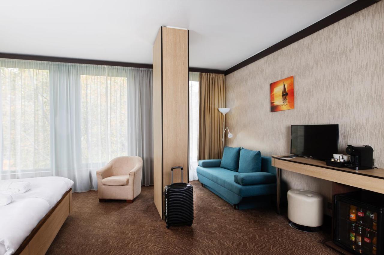 Portobello Wellness & Yacht Hotel Естерґом Екстер'єр фото