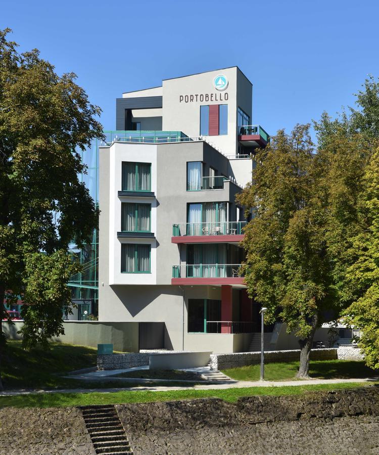 Portobello Wellness & Yacht Hotel Естерґом Екстер'єр фото