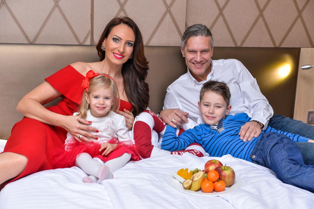 Portobello Wellness & Yacht Hotel Естерґом Екстер'єр фото